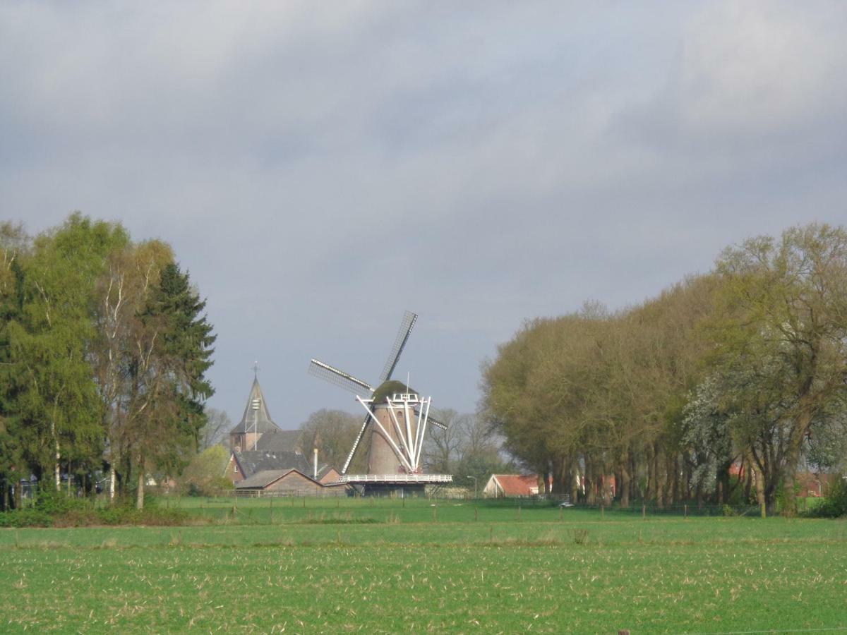 Chapeau ! Garderen Luaran gambar